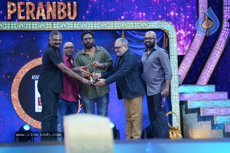 Zee Cine Awards Tamil 2020 Stills - 19 / 66 photos