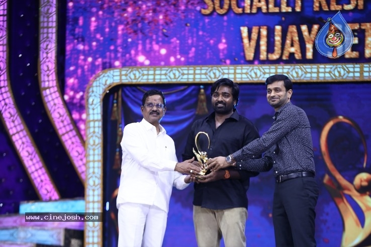 Zee Cine Awards Tamil 2020 Stills - 36 / 66 photos