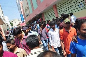 24 Movie Theater Coverage Pics - 29 of 35