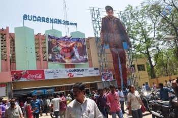 24 Movie Theater Coverage Pics - 30 of 35