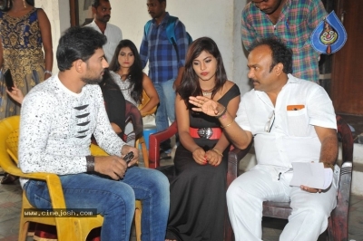 4 Idiots Movie Opening Photos - 6 of 15