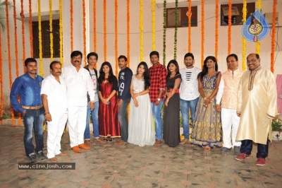 4 Idiots Movie Opening Photos - 8 of 15