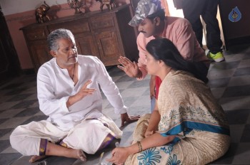 Aame Athadaithe Working Photos - 6 of 10