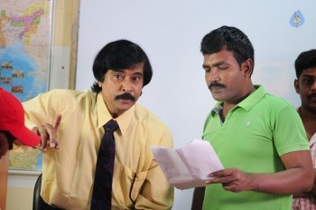 Aame Athadaithe Working Photos - 7 of 10