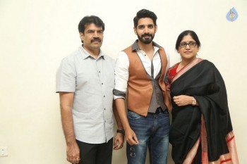 Aatadukundam Raa Audio Launch 1 - 39 of 42