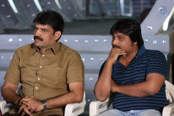 Aatadukundam Raa Press Meet - 19 of 38