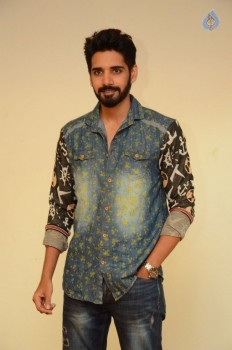 Aatadukundam Raa Release Press Meet - 3 of 20