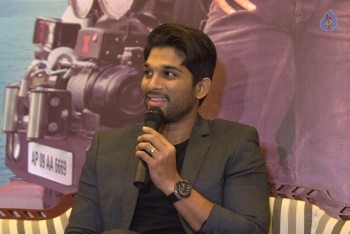 Allu Arjun at Sarrainodu Press Meet in Bangalore - 6 of 21