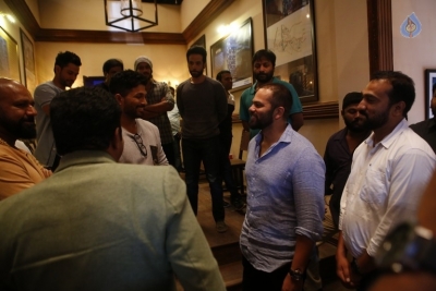 Allu Arjun with Golmaal Team in Mumbai - 3 of 6