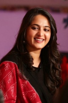 Anushka at Rudramadevi Promotion Photos - 21 of 38