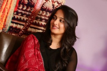 Anushka at Rudramadevi Promotion Photos - 22 of 38