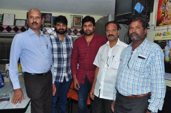 Appatlo Okadundevadu Theatre Coverage Photos - 16 of 61