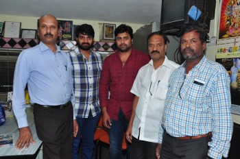 Appatlo Okadundevadu Theatre Coverage Photos - 24 of 61