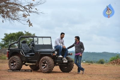 Aravindha Sametha Working Photos - 5 of 10