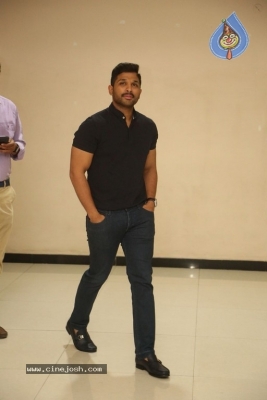 Army People Watching Naa Peru Surya Movie - 12 of 55