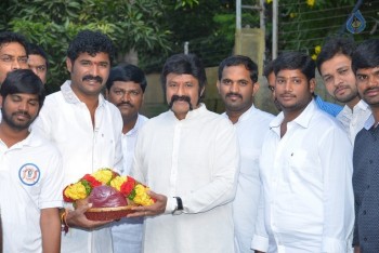 Balakrishna flag off Bharatha Desa Shata Punyakshetra Jaitrayatra - 12 of 39