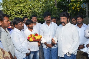 Balakrishna flag off Bharatha Desa Shata Punyakshetra Jaitrayatra - 34 of 39