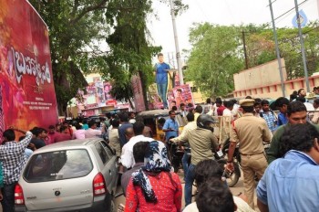 Brahmotsavam Release Hungama - 22 of 49