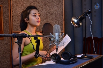 Catherine Tresa Self Dubbing for Gautham Nanda Photos - 31 of 34