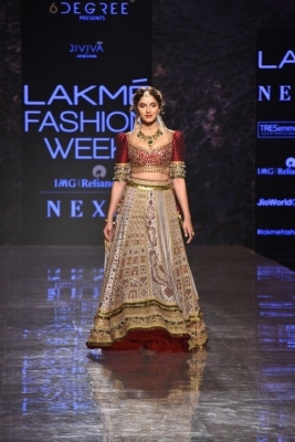 Celebs RampWalk At Lakme Fashion Week - 15 of 18