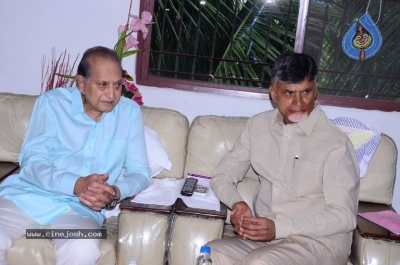 Chandrababu and Balakrishna Meet Superstar Krishna Family - 12 of 60