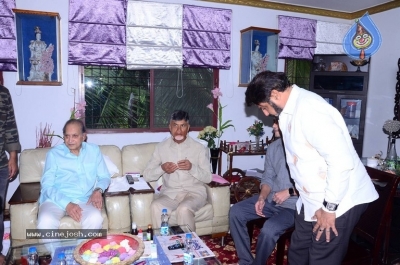 Chandrababu and Balakrishna Meet Superstar Krishna Family - 23 of 60