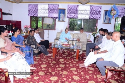 Chandrababu and Balakrishna Meet Superstar Krishna Family - 54 of 60