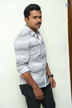 Cheliyaa Movie Press Meet Photos - 6 of 17
