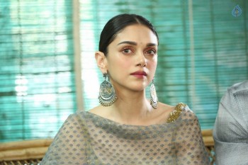 Cheliyaa Movie Press Meet Photos - 8 of 17