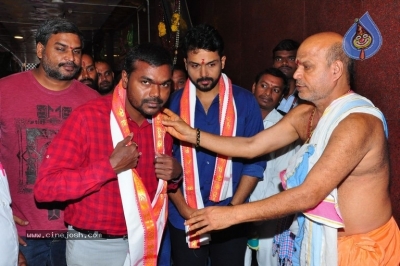 Chinababu Movie Team At Vijayawada Kanakadurga Temple - 8 of 15