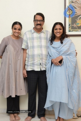 Chiranjeevi Congratulates Mahanati Team Photos - 1 of 39