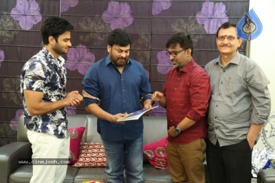 Chiranjeevi Congratulates Sammohanam Movie Team - 10 of 15