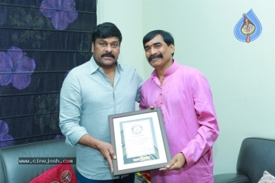 Chiranjeevi  Praises Guinness Record Winner Ramana Murthy - 19 of 21