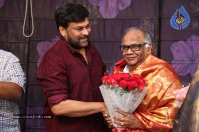 Chiranjeevi Press Meet About Tholiprema Photos - 2 of 21