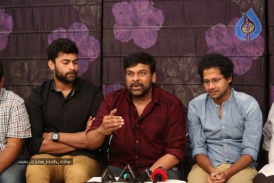 Chiranjeevi Press Meet About Tholiprema Photos - 3 of 21