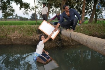 Chuttalabbayi Working Photos - 2 of 25