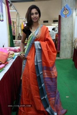 Dakkshi Guttikonda Inaugurated Silk of India Expo - 2 of 11