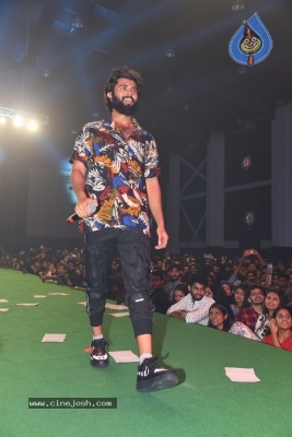 Dear Comrade Music Festival in Hyderabad Set 01 - 23 of 34