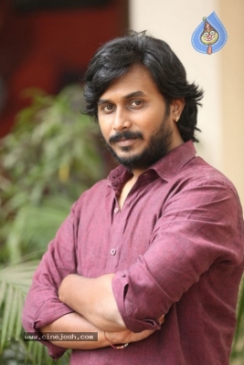 Desam Lo Dongalu Paddaru Director Gautham Interview Photos - 10 of 12