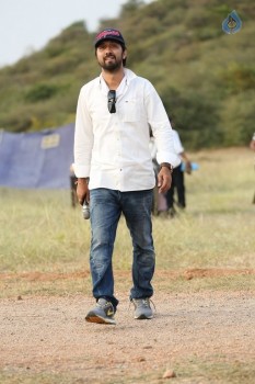 Director Bobby at Sardaar Gabbar Singh Sets - 7 of 21