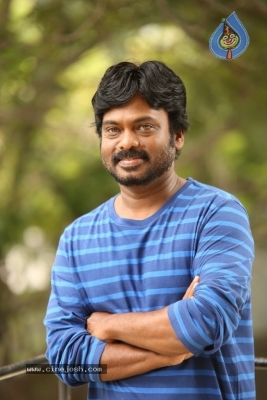 Director Karunakaran Interview Photos - 11 of 15