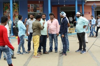 Dwaraka Movie Working Photos - 2 of 11