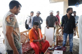 Dwaraka Movie Working Photos - 3 of 11