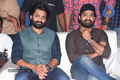 Entha Manchivaadavuraa Pre Release Event Set 02 - 48 of 81