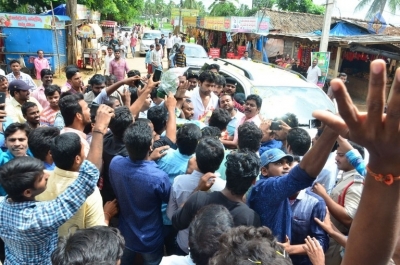 Fidaa Team at Maddi Anjaneya Swamy Temple - 15 of 42