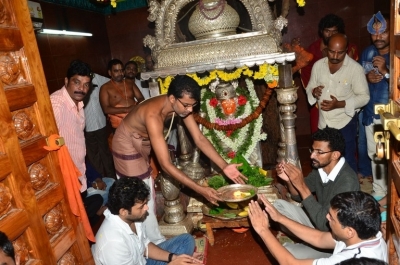 Fidaa Team at Maddi Anjaneya Swamy Temple - 32 of 42