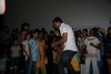 Blue Movie stars Akshay Katrina Lara meet fans  - 16 of 18