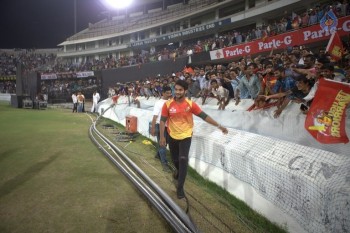 Garam Platinum Disc Function at CCL Match - 18 of 42