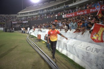 Garam Platinum Disc Function at CCL Match - 18 of 42