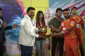 Garam Platinum Disc Function at CCL Match - 41 of 42